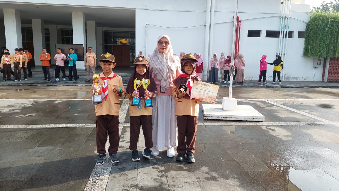 Prestasi SD Hj. Isriati Baiturrahman 1 SMG. Jumat, 14 Februari 2025