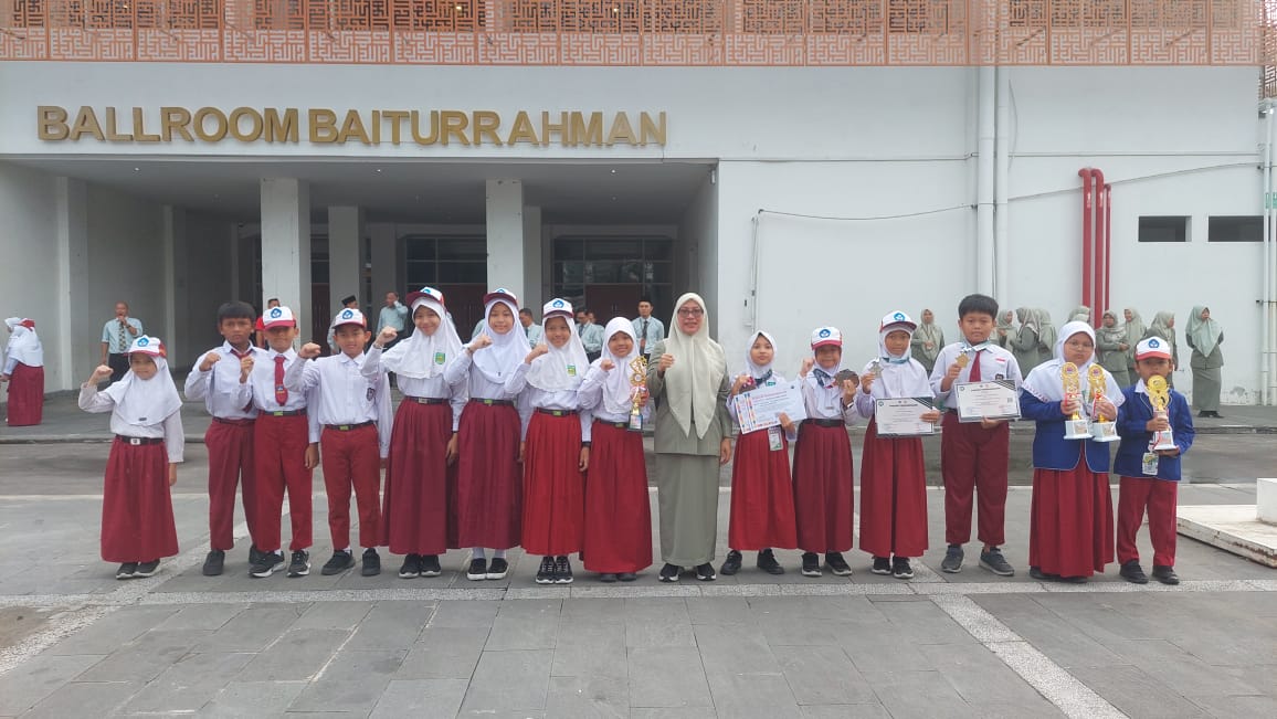 Prestasi SD Hj. Isriati Baiturrahman 1 SMG. Senin, 02 Juni 2025