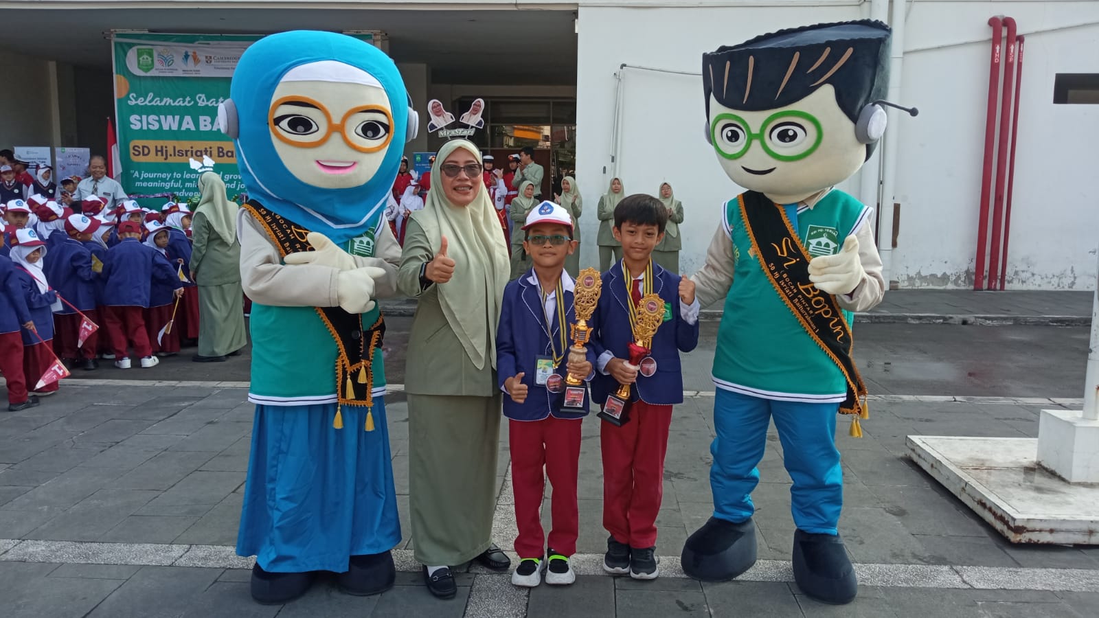 Prestasi SD Hj. Isriati Baiturrahman 1 SMG. Senin, 14 Juli 2025