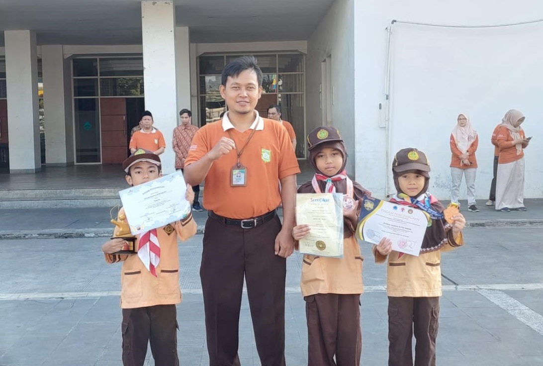 Prestasi SD Hj. Isriati Baiturrahman 1 SMG. Jumat, 1 Agustus 2025