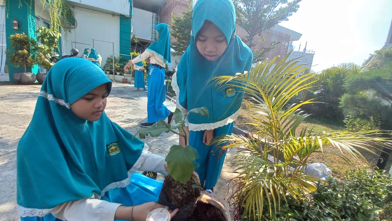 Let’s be Green