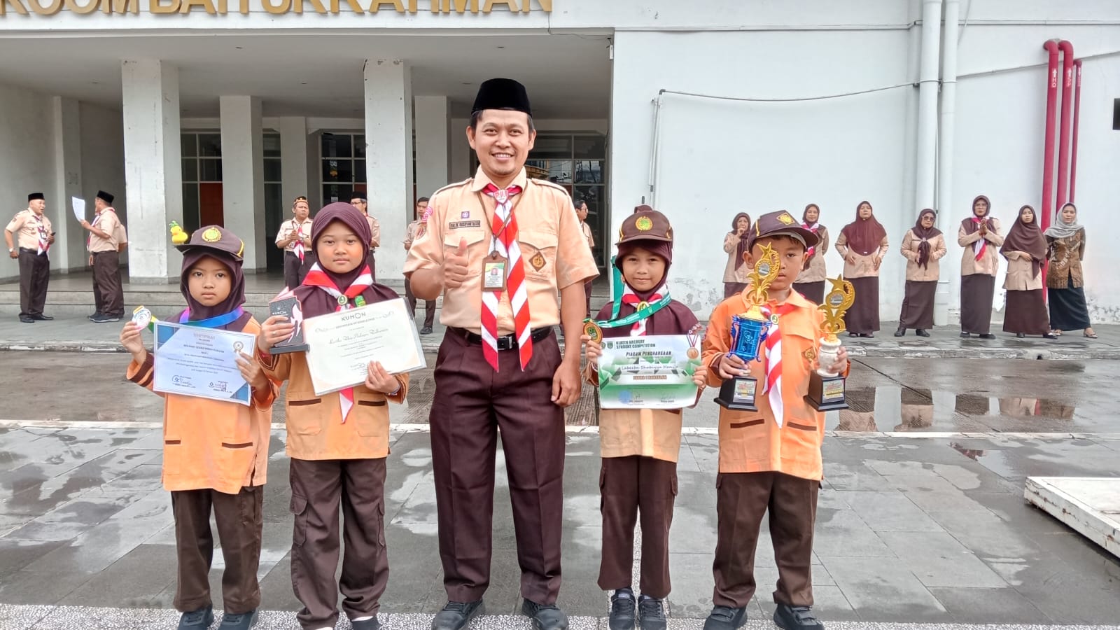 Prestasi SD Hj. Isriati Baiturrahman 1 SMG. Jum’at, 14 November 2025