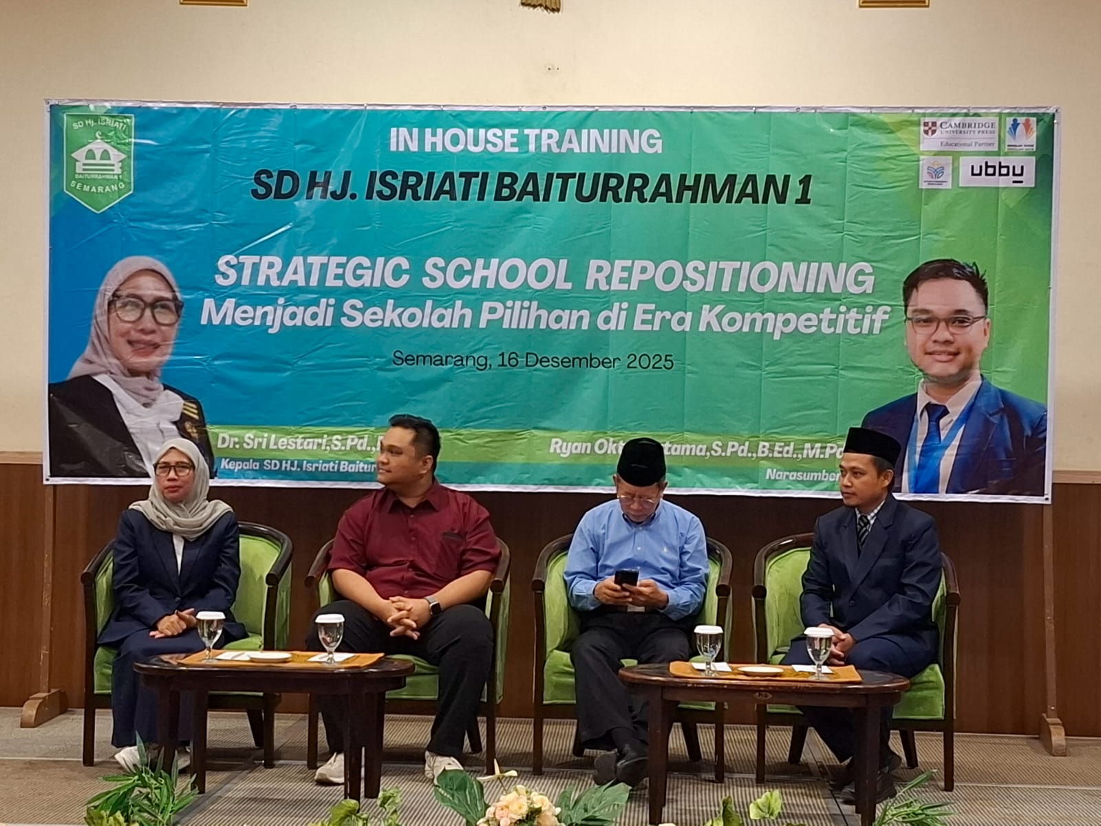 In House Training (IHT) “Strategic School Repositioning: Menjadi Sekolah Pilihan di Era Kompetitif“