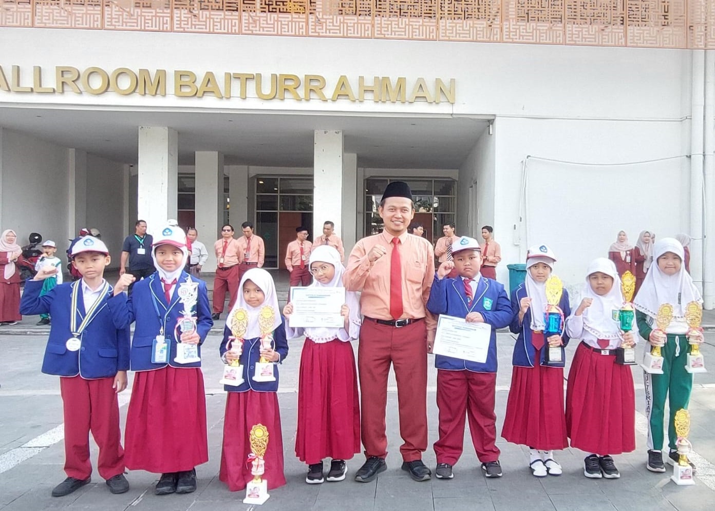 Prestasi SD Hj. Isriati Baiturrahman 1 SMG. Senin, 20 April 2026